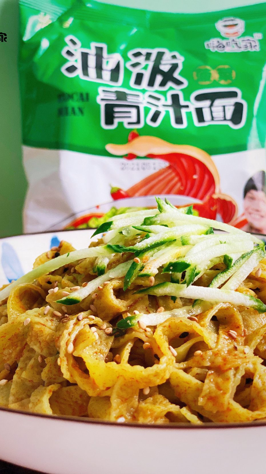 别吃传统的方便面了,看看这个绿色方便面,清爽不油腻